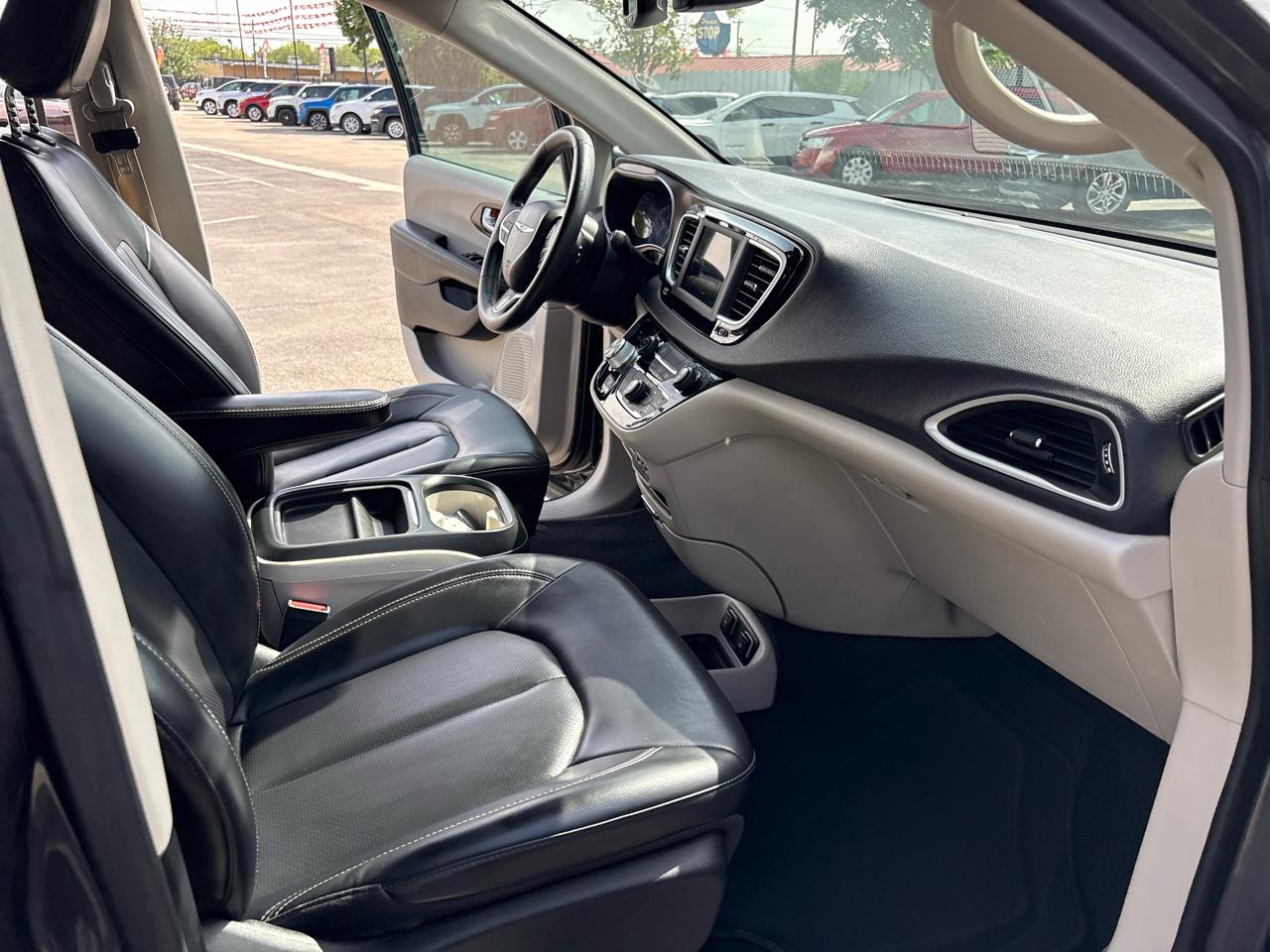 Chrysler Voyager LXI FWD 2021