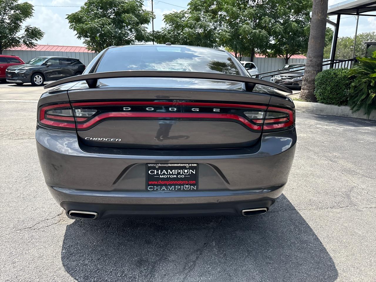 Dodge Charger 4dr Sdn SE RWD 2015