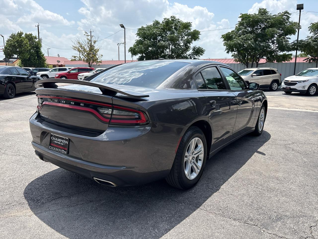 Dodge Charger 4dr Sdn SE RWD 2015