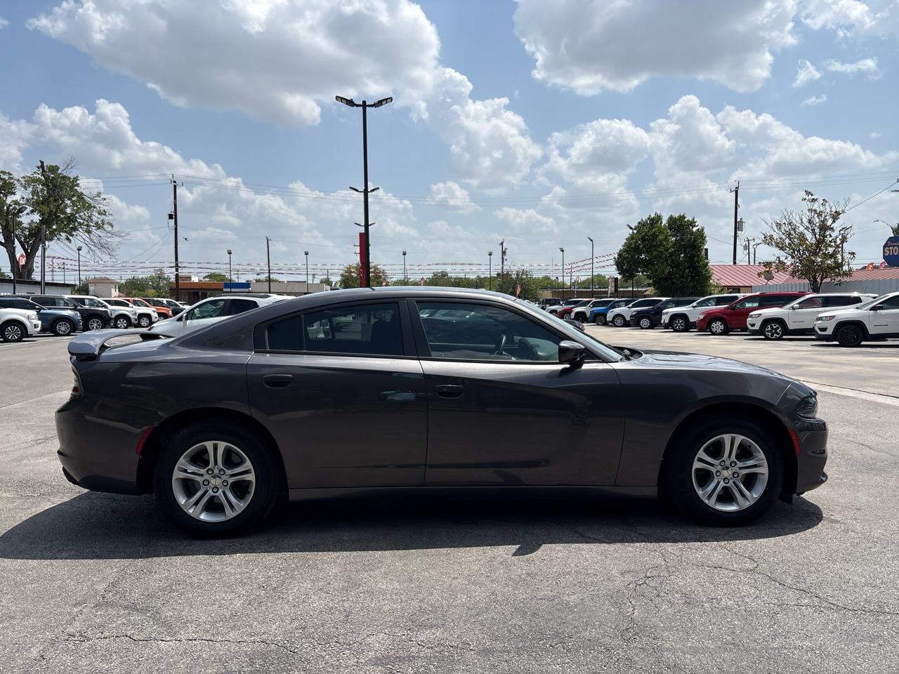 Dodge Charger 4dr Sdn SE RWD 2015