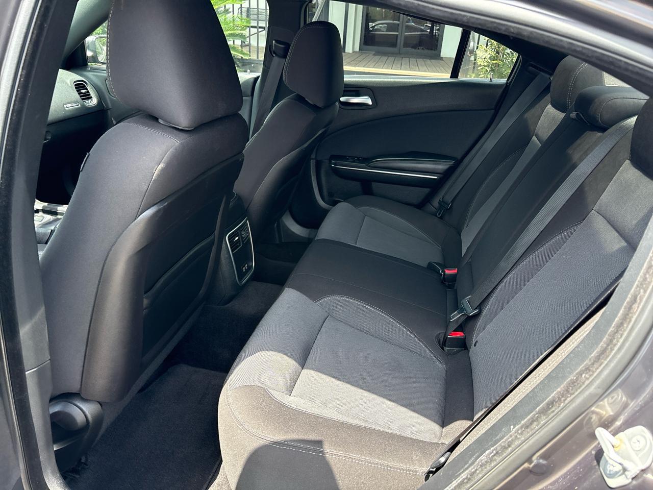 Dodge Charger 4dr Sdn SE RWD 2015