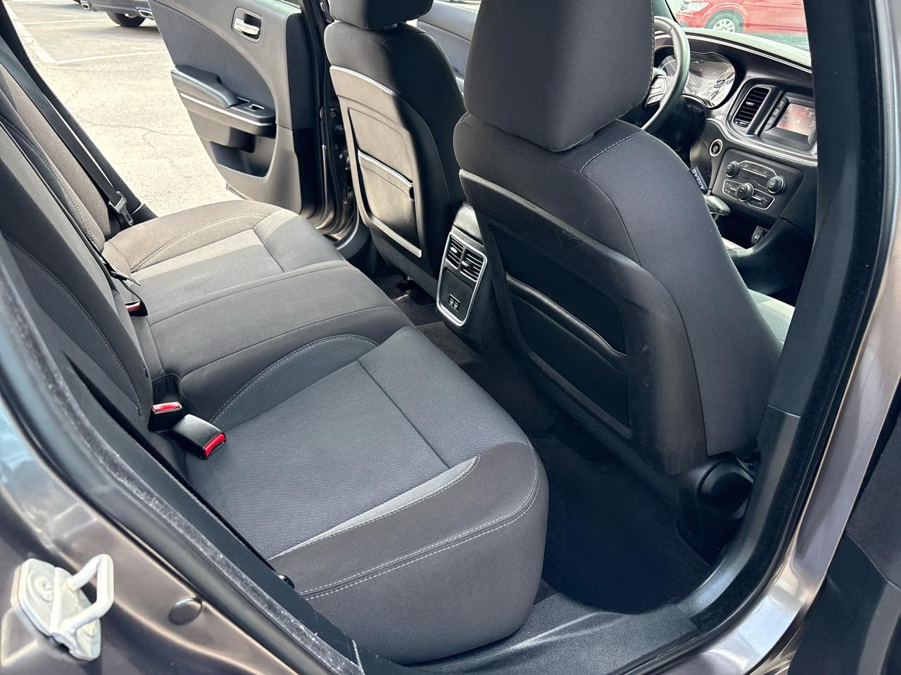 Dodge Charger 4dr Sdn SE RWD 2015
