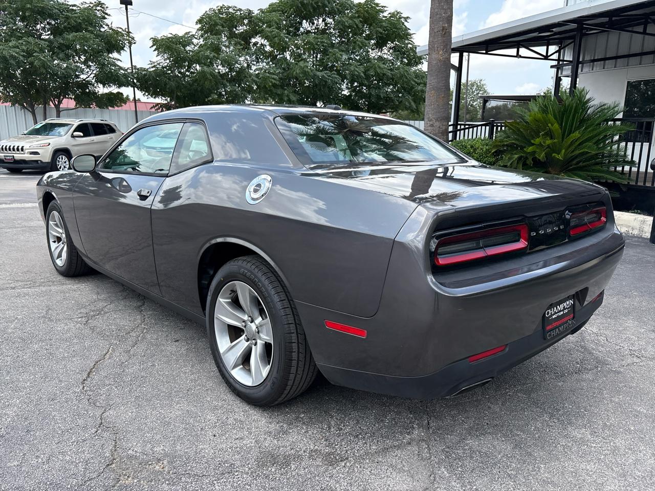 Dodge Challenger 2dr Cpe SXT 2015