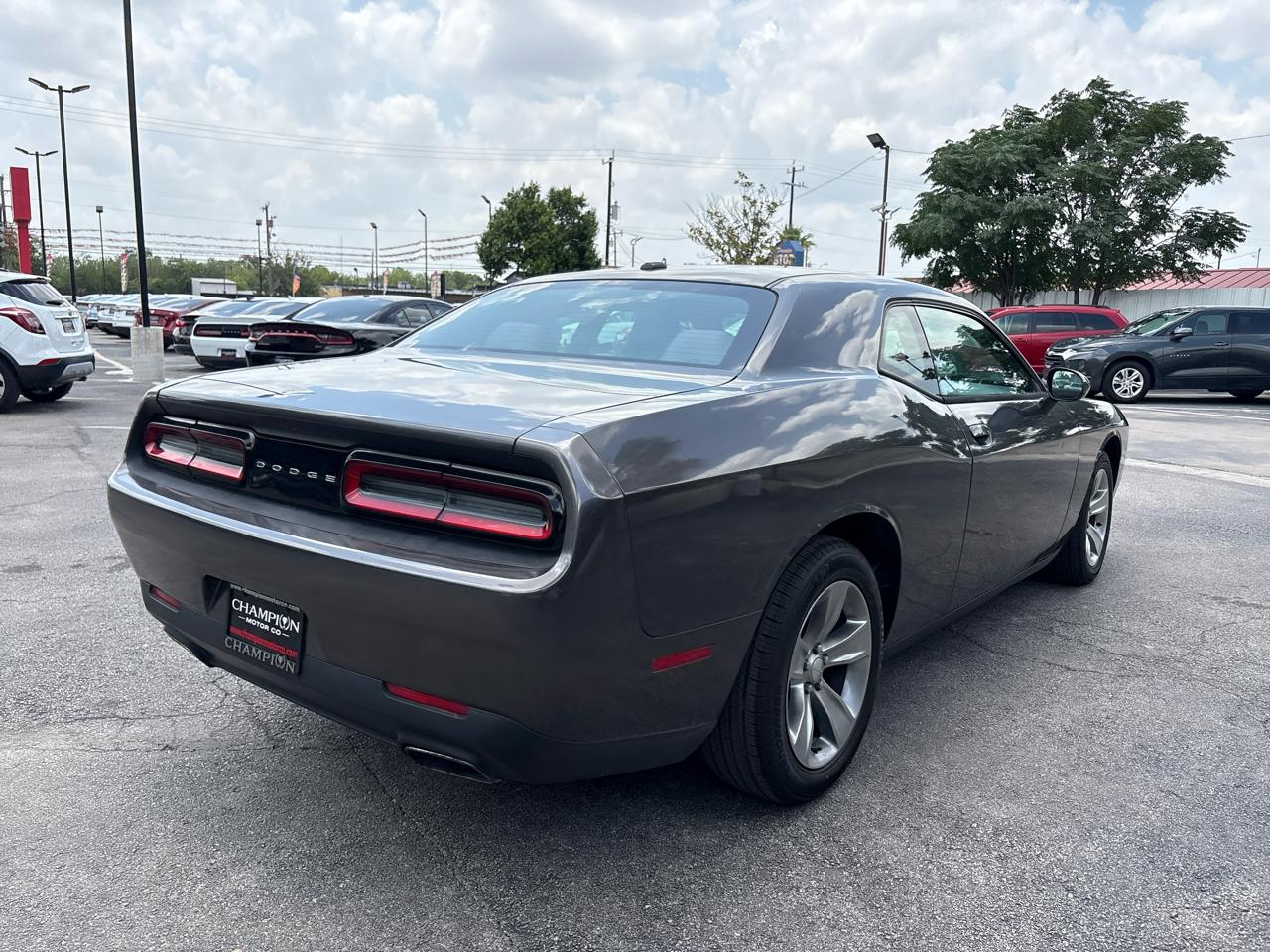 Dodge Challenger 2dr Cpe SXT 2015