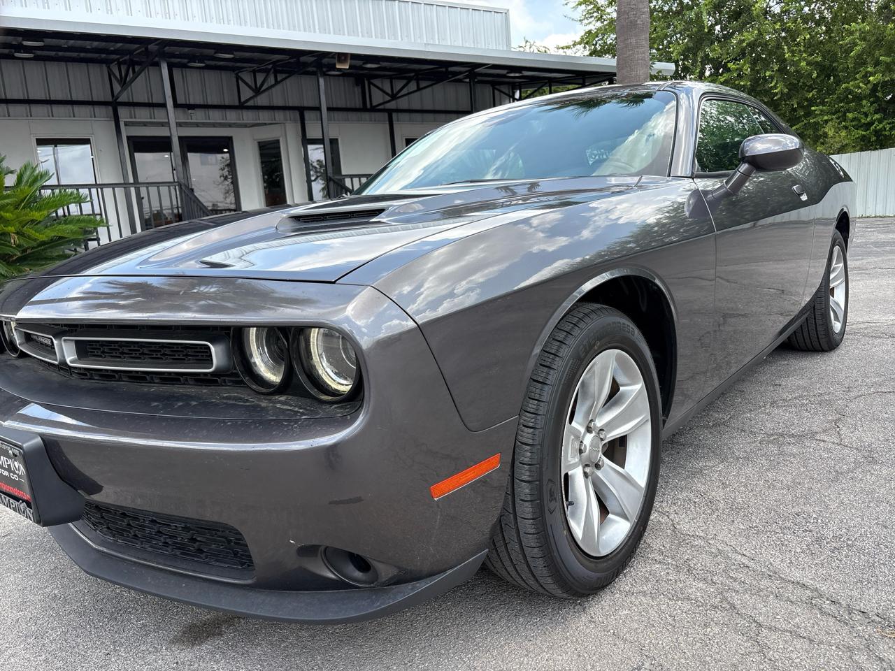 Dodge Challenger 2dr Cpe SXT 2015