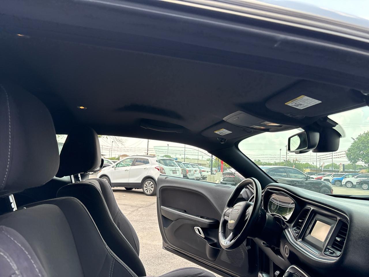 Dodge Challenger 2dr Cpe SXT 2015