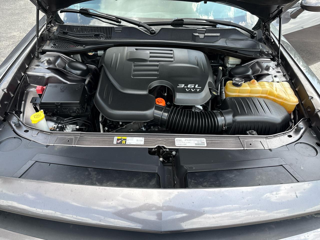 Dodge Challenger 2dr Cpe SXT 2015