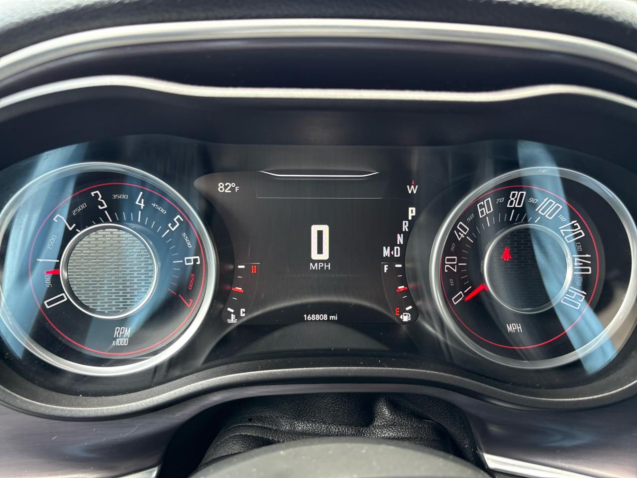 Dodge Challenger 2dr Cpe SXT 2015
