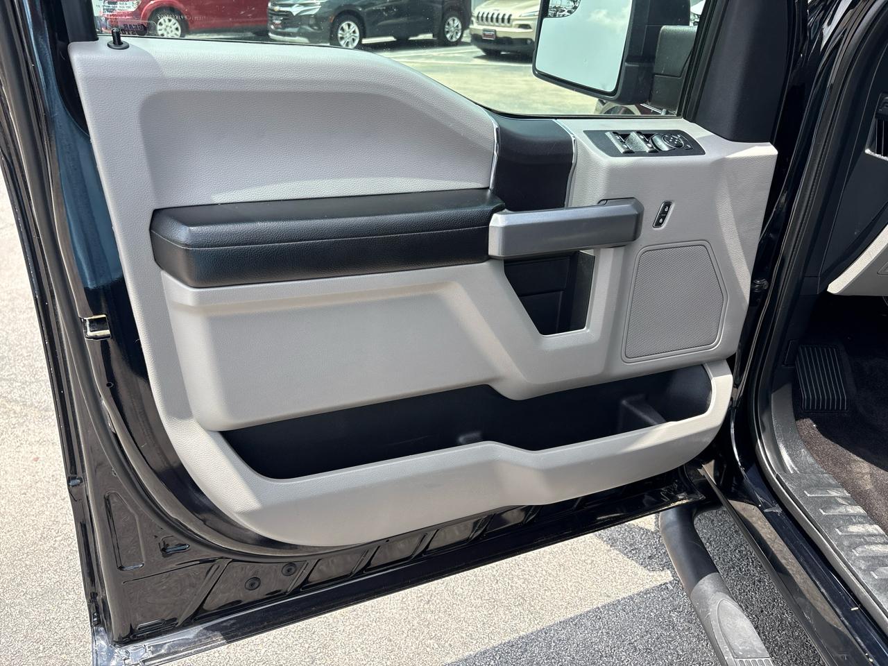 Ford F-150 XLT 2WD SuperCrew 5.5' Box 2018