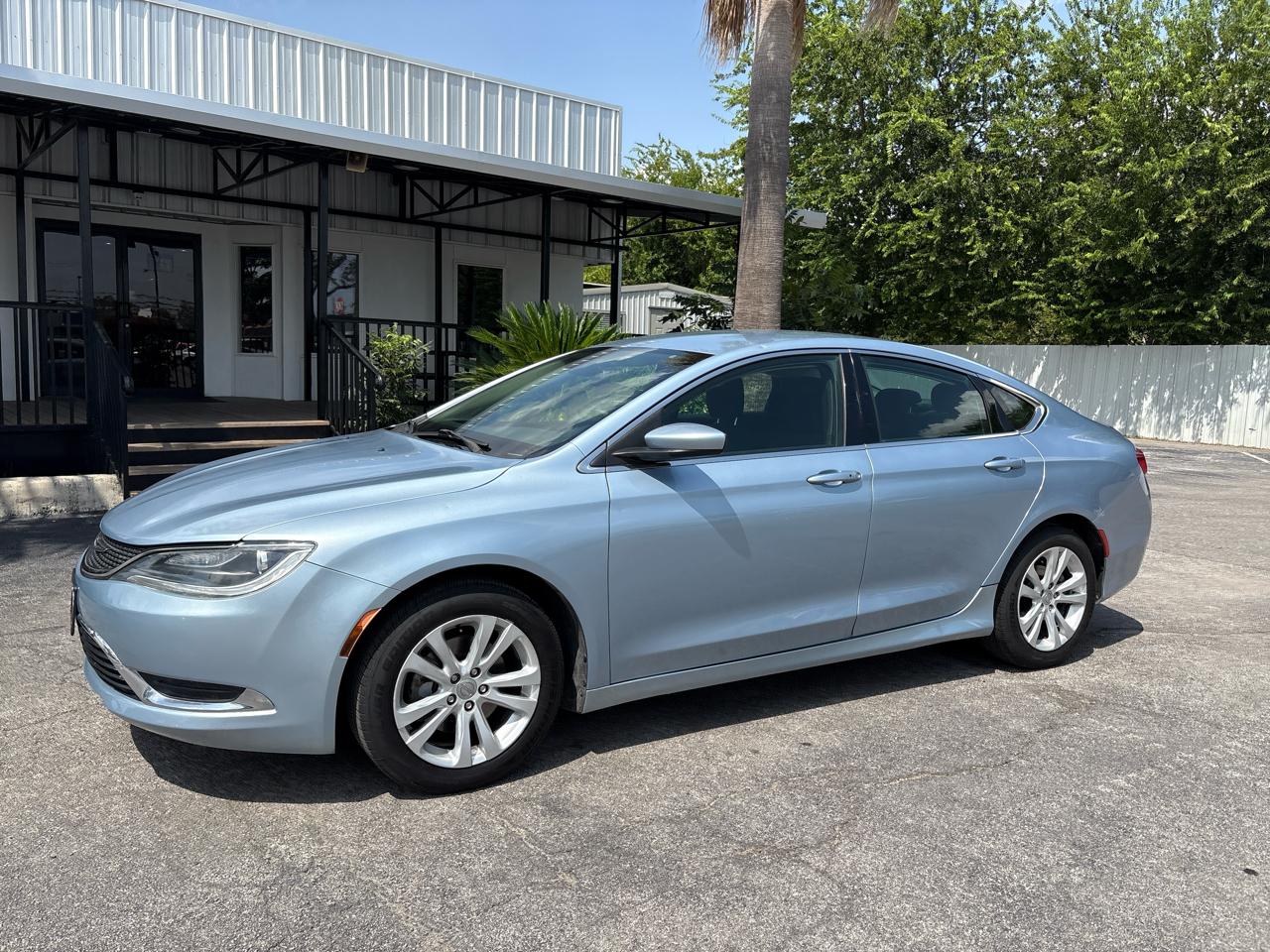 Chrysler 200 4dr Sdn Limited FWD 2015