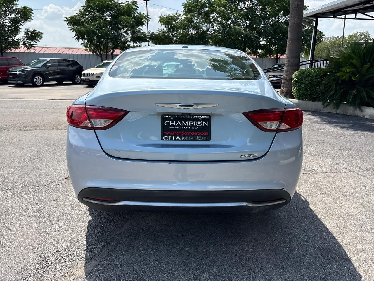 Chrysler 200 4dr Sdn Limited FWD 2015