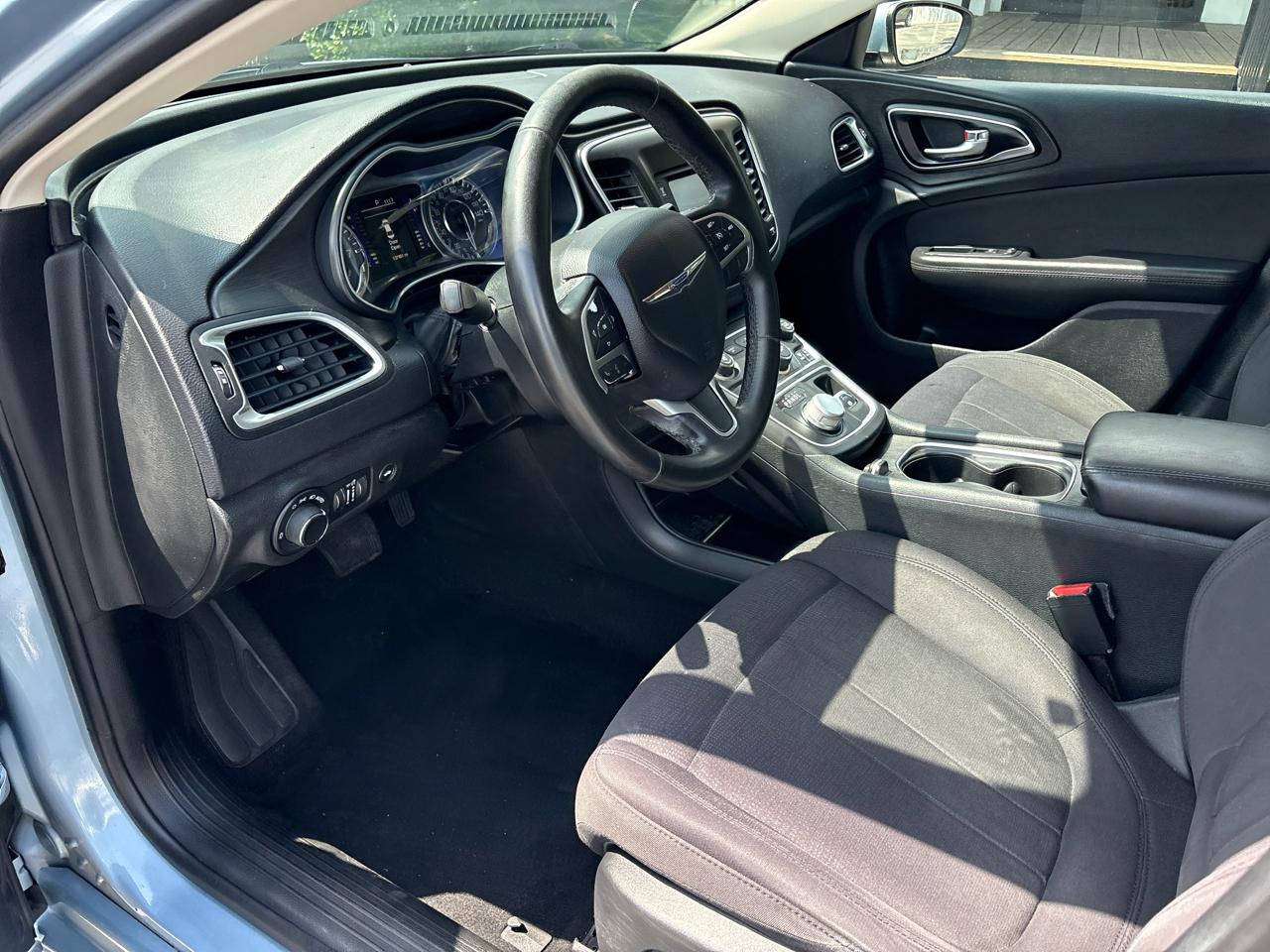 Chrysler 200 4dr Sdn Limited FWD 2015