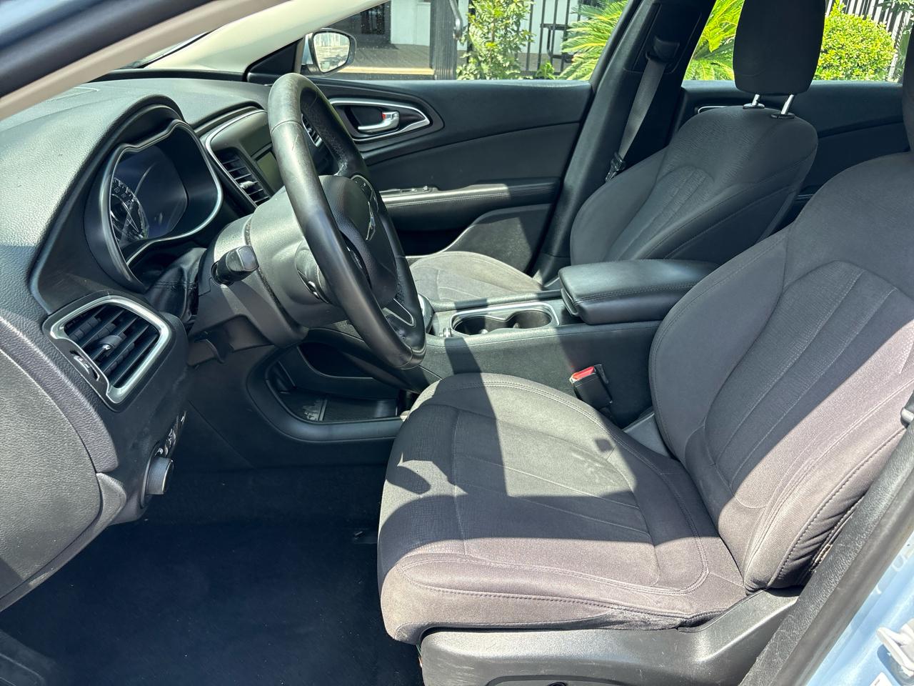 Chrysler 200 4dr Sdn Limited FWD 2015