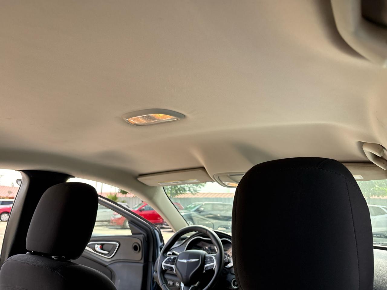 Chrysler 200 4dr Sdn Limited FWD 2015