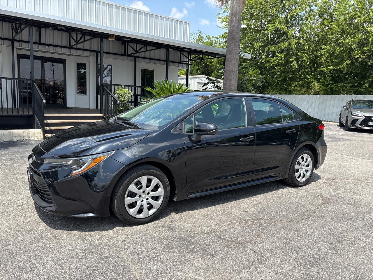 Toyota Corolla LE CVT (Natl) 2024