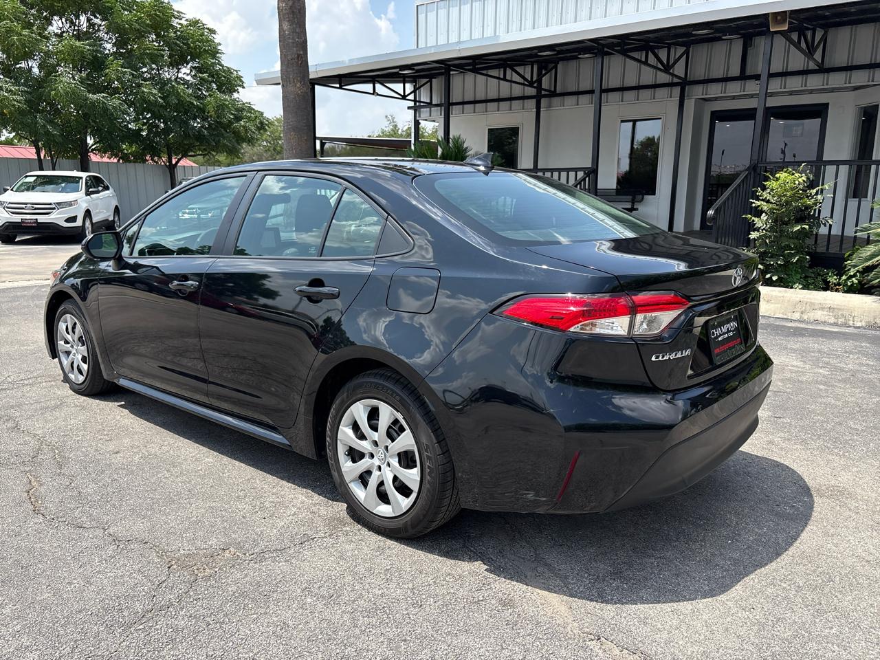 Toyota Corolla LE CVT (Natl) 2024