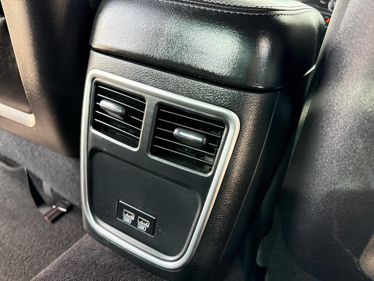 Dodge Charger SXT RWD 2018