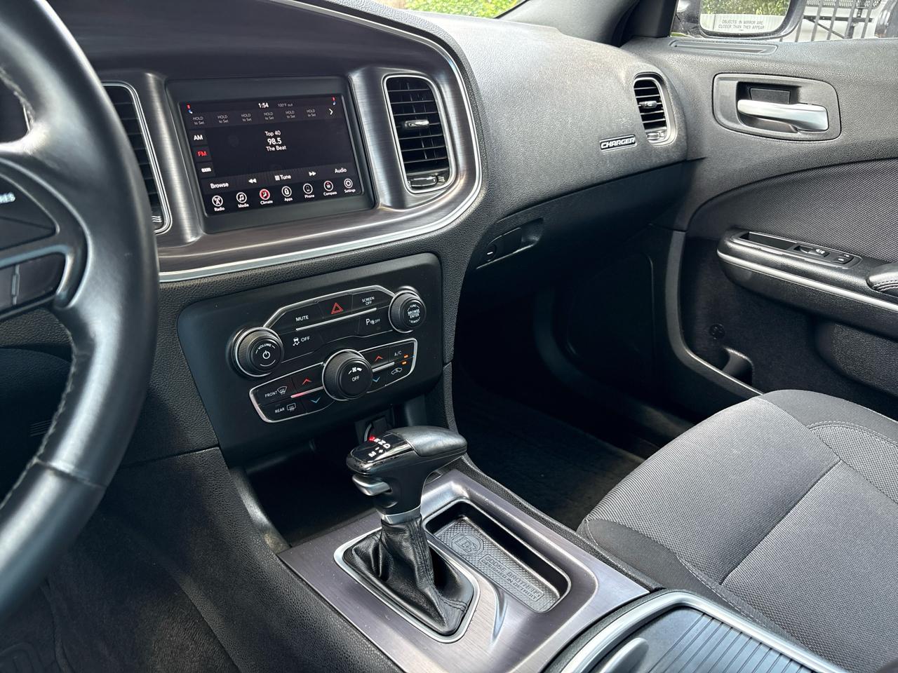 Dodge Charger SXT RWD 2018