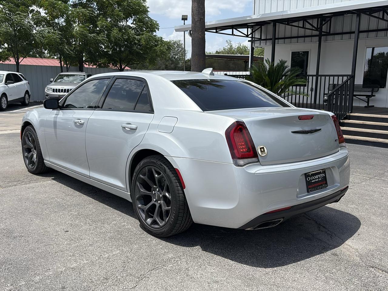 Chrysler 300 Touring RWD 2021