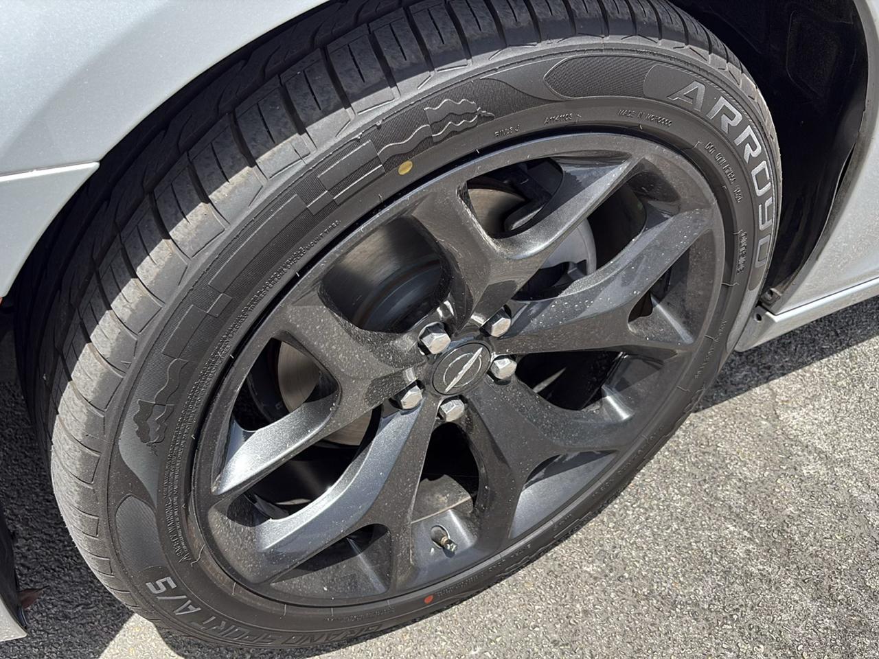 Chrysler 300 Touring RWD 2021