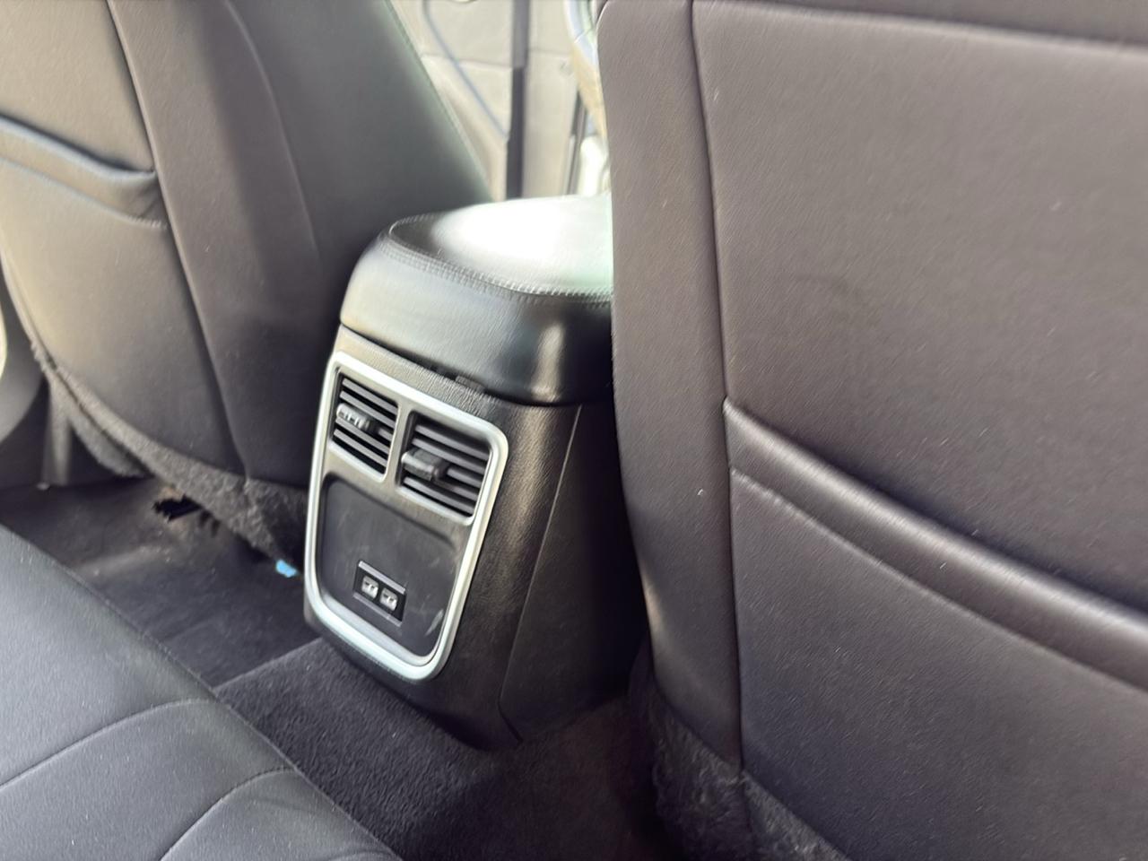 Chrysler 300 Touring RWD 2021