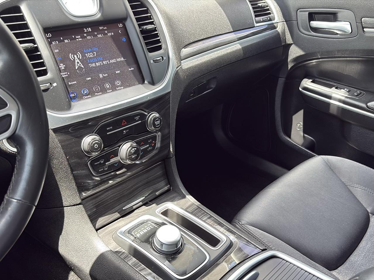 Chrysler 300 Touring RWD 2021