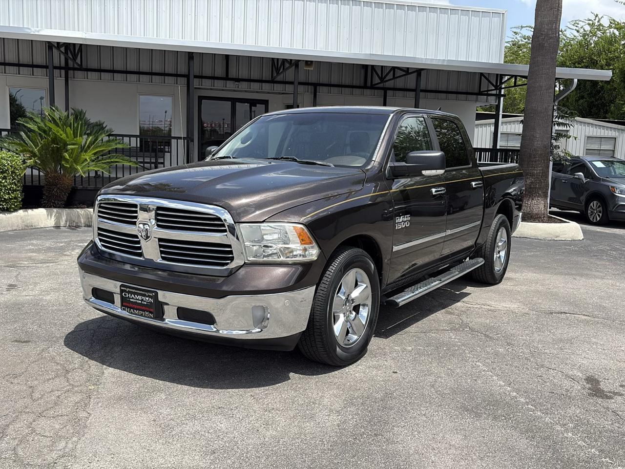 RAM 1500 2WD Crew Cab 140.5" Lone Star 2016