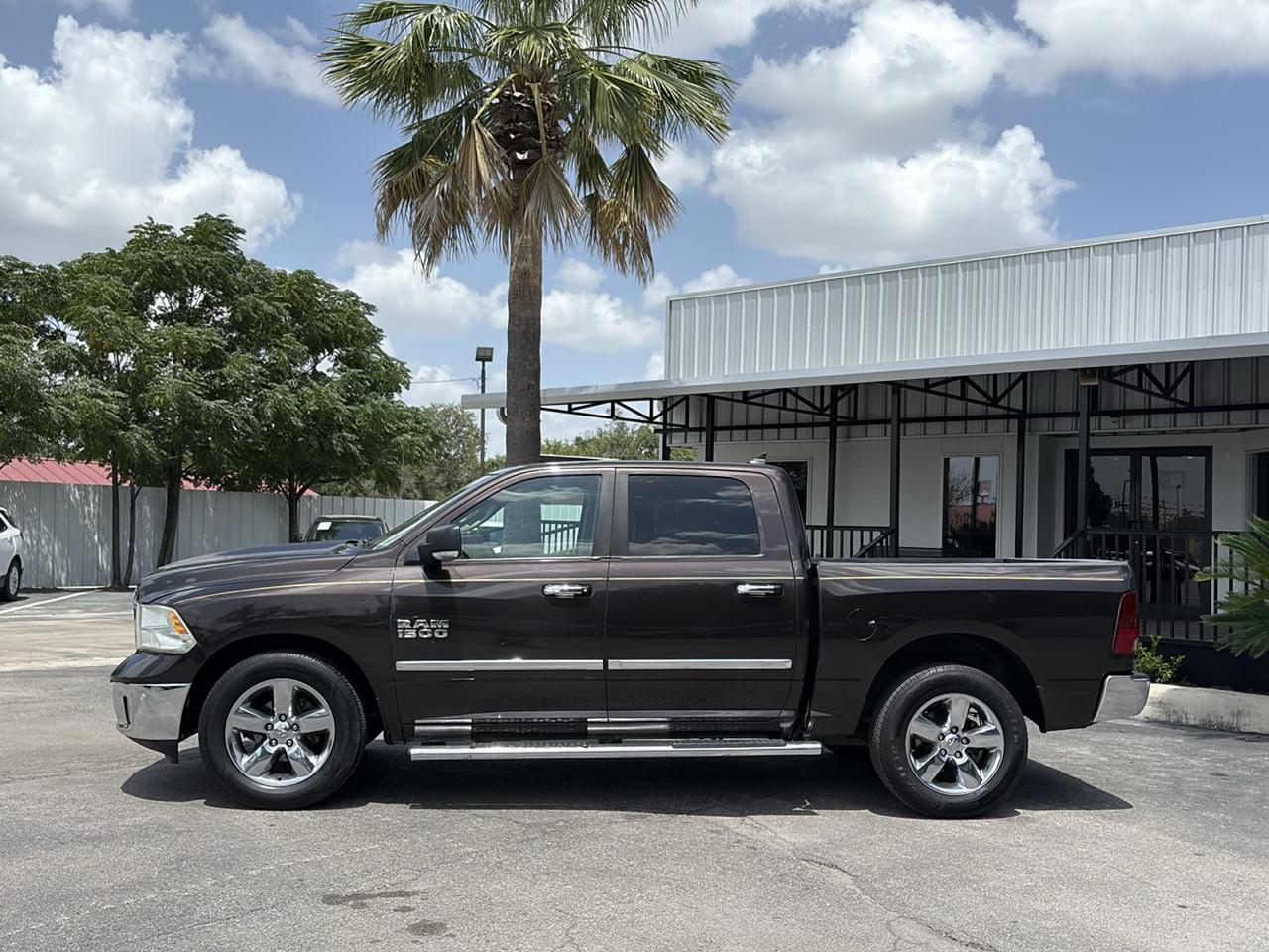 RAM 1500 2WD Crew Cab 140.5" Lone Star 2016