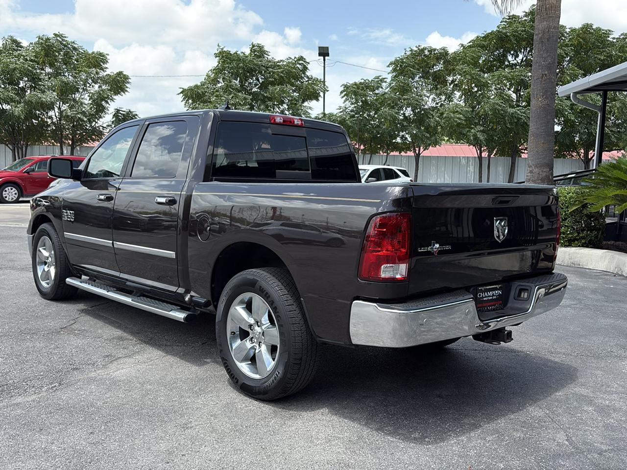 RAM 1500 2WD Crew Cab 140.5" Lone Star 2016