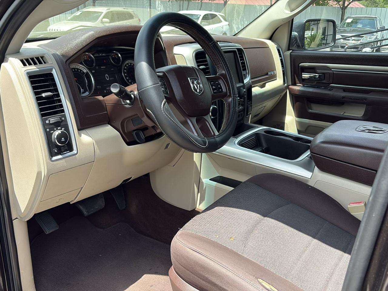 RAM 1500 2WD Crew Cab 140.5" Lone Star 2016