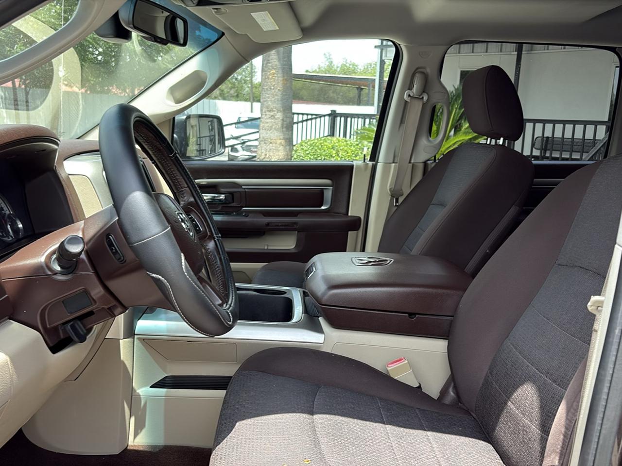 RAM 1500 2WD Crew Cab 140.5" Lone Star 2016
