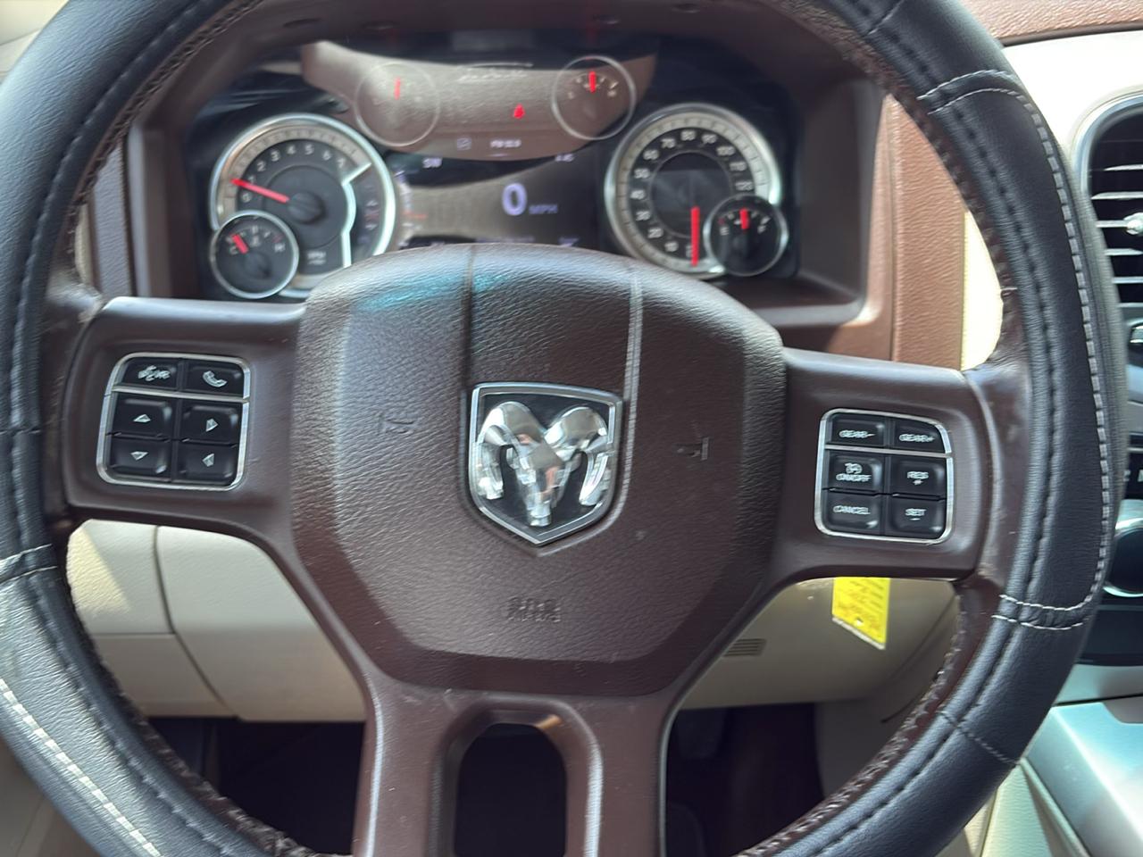 RAM 1500 2WD Crew Cab 140.5" Lone Star 2016