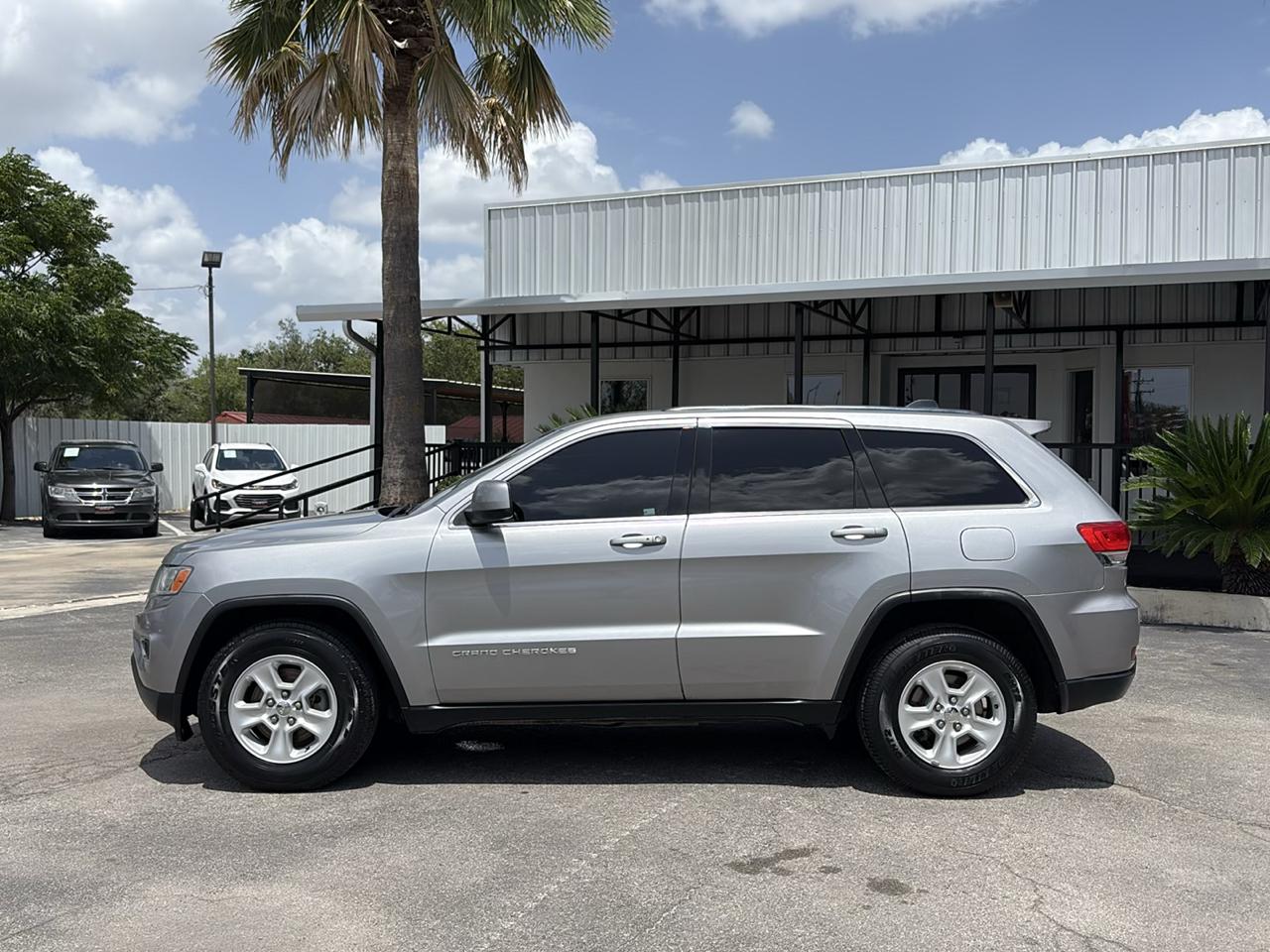 Jeep Grand Cherokee RWD 4dr Laredo 2015