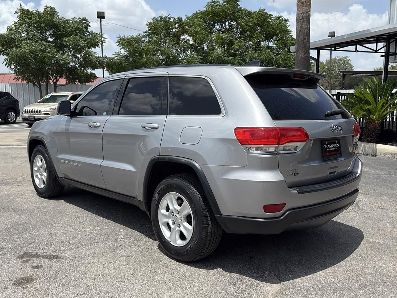 Jeep Grand Cherokee RWD 4dr Laredo 2015