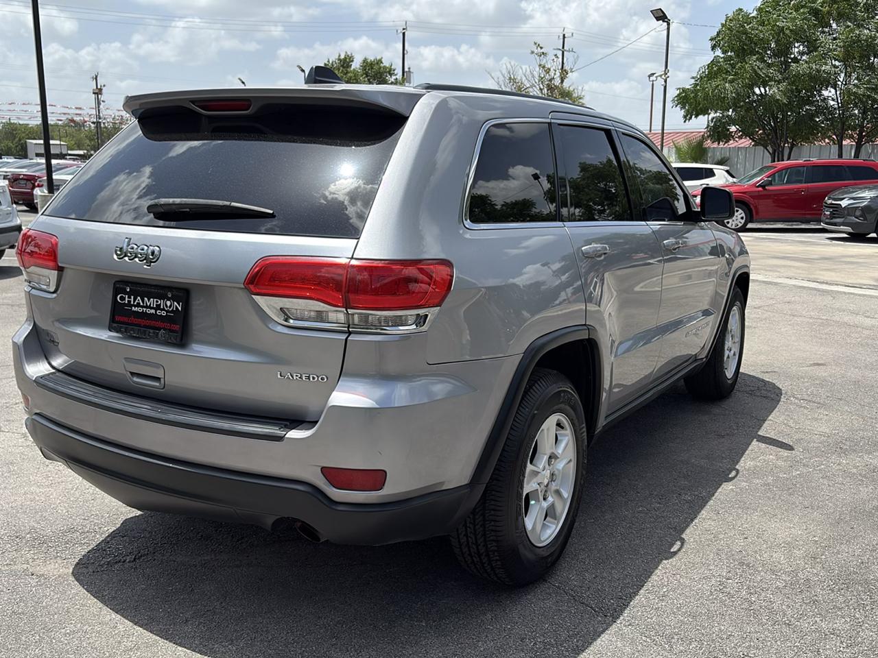 Jeep Grand Cherokee RWD 4dr Laredo 2015
