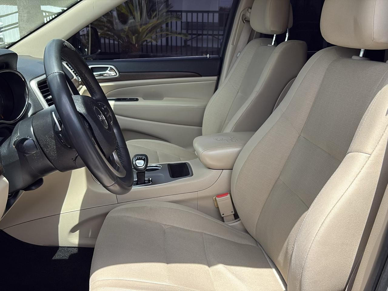 Jeep Grand Cherokee RWD 4dr Laredo 2015