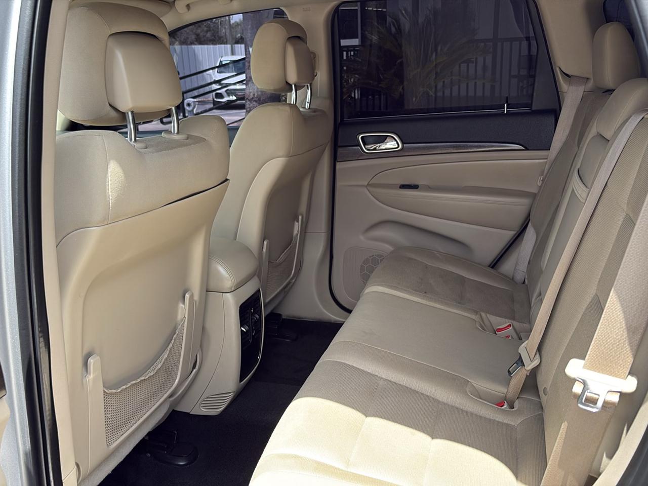 Jeep Grand Cherokee RWD 4dr Laredo 2015