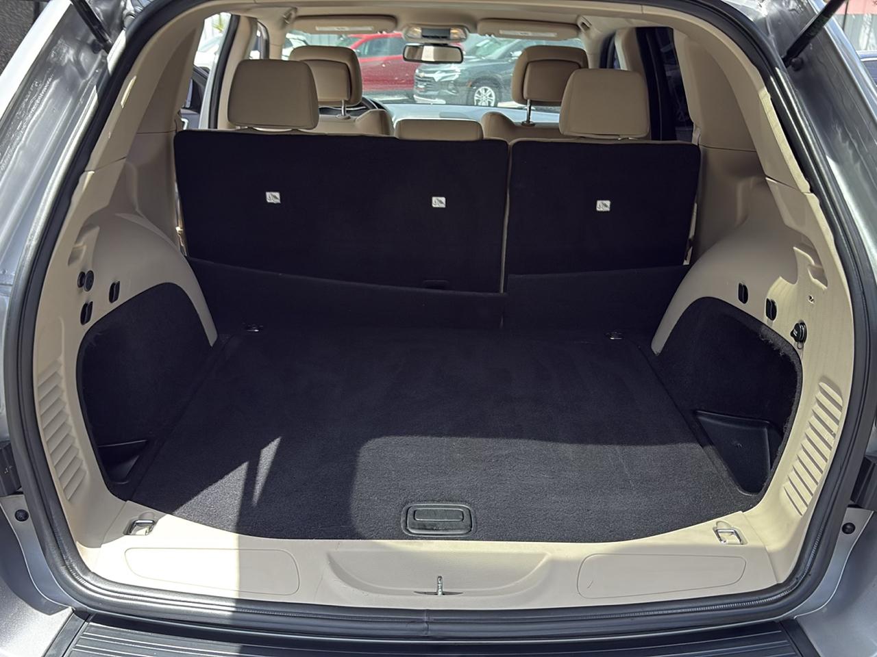 Jeep Grand Cherokee RWD 4dr Laredo 2015