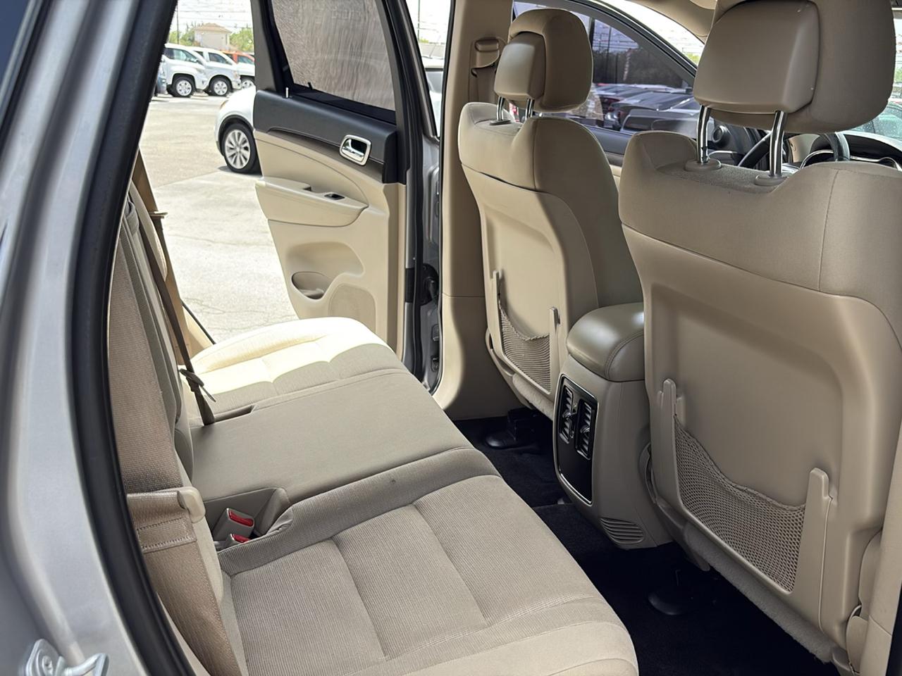 Jeep Grand Cherokee RWD 4dr Laredo 2015