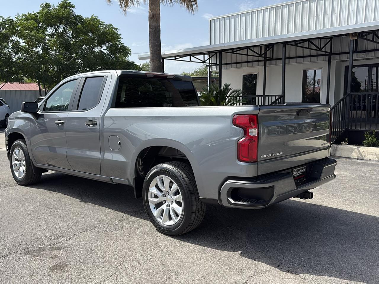 Chevrolet Silverado 1500 2WD Double Cab 147" Custom 2021