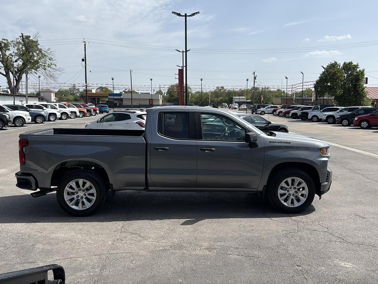Chevrolet Silverado 1500 2WD Double Cab 147" Custom 2021