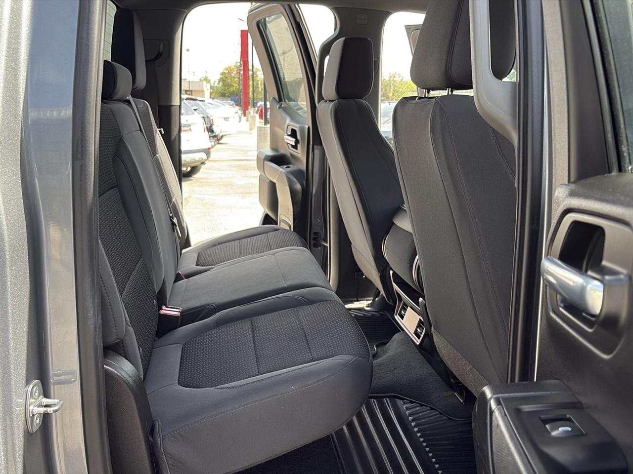 Chevrolet Silverado 1500 2WD Double Cab 147" Custom 2021