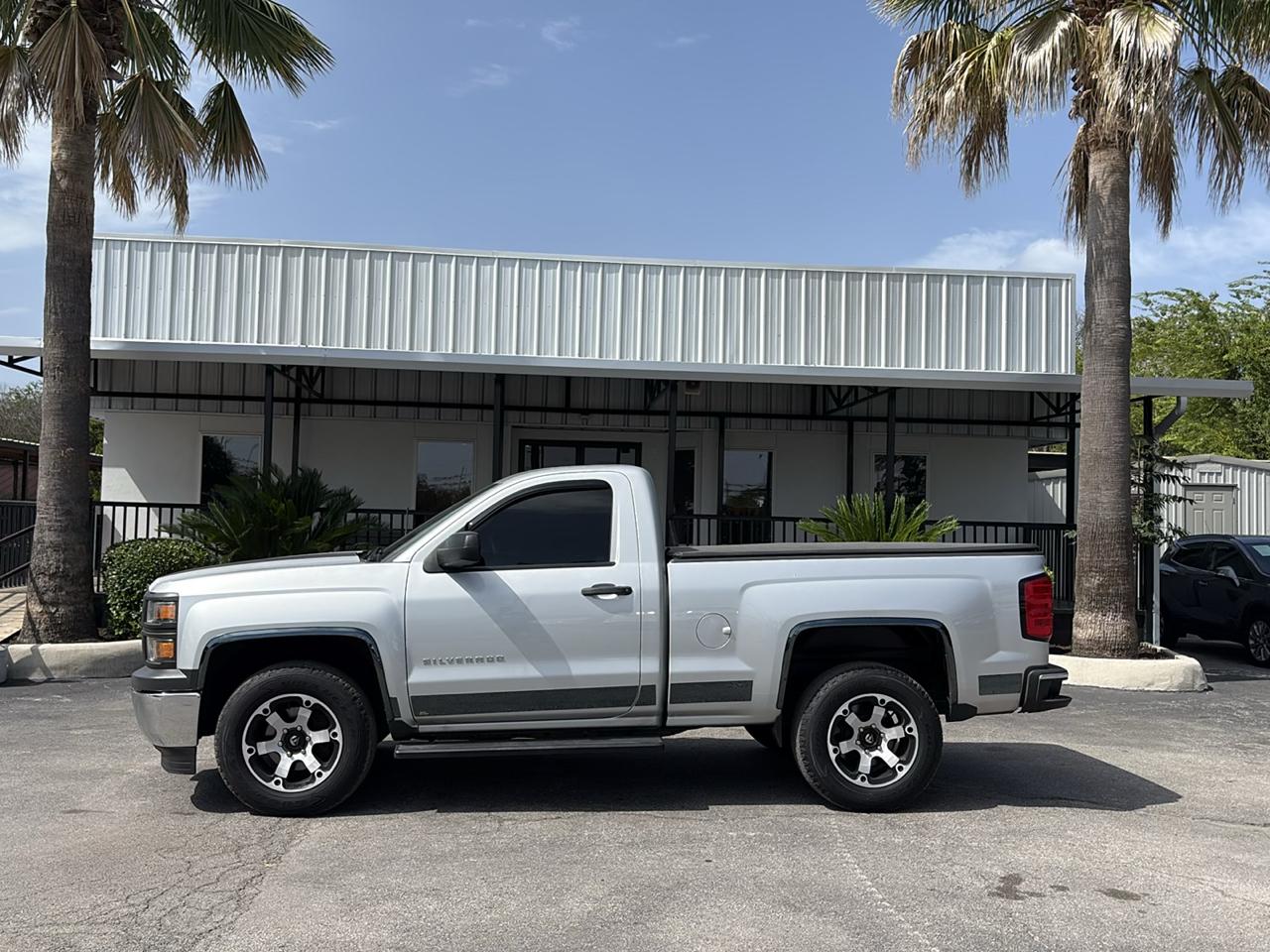 Chevrolet Silverado 1500 2WD Reg Cab 119.0" Work Truck w/1WT 2014