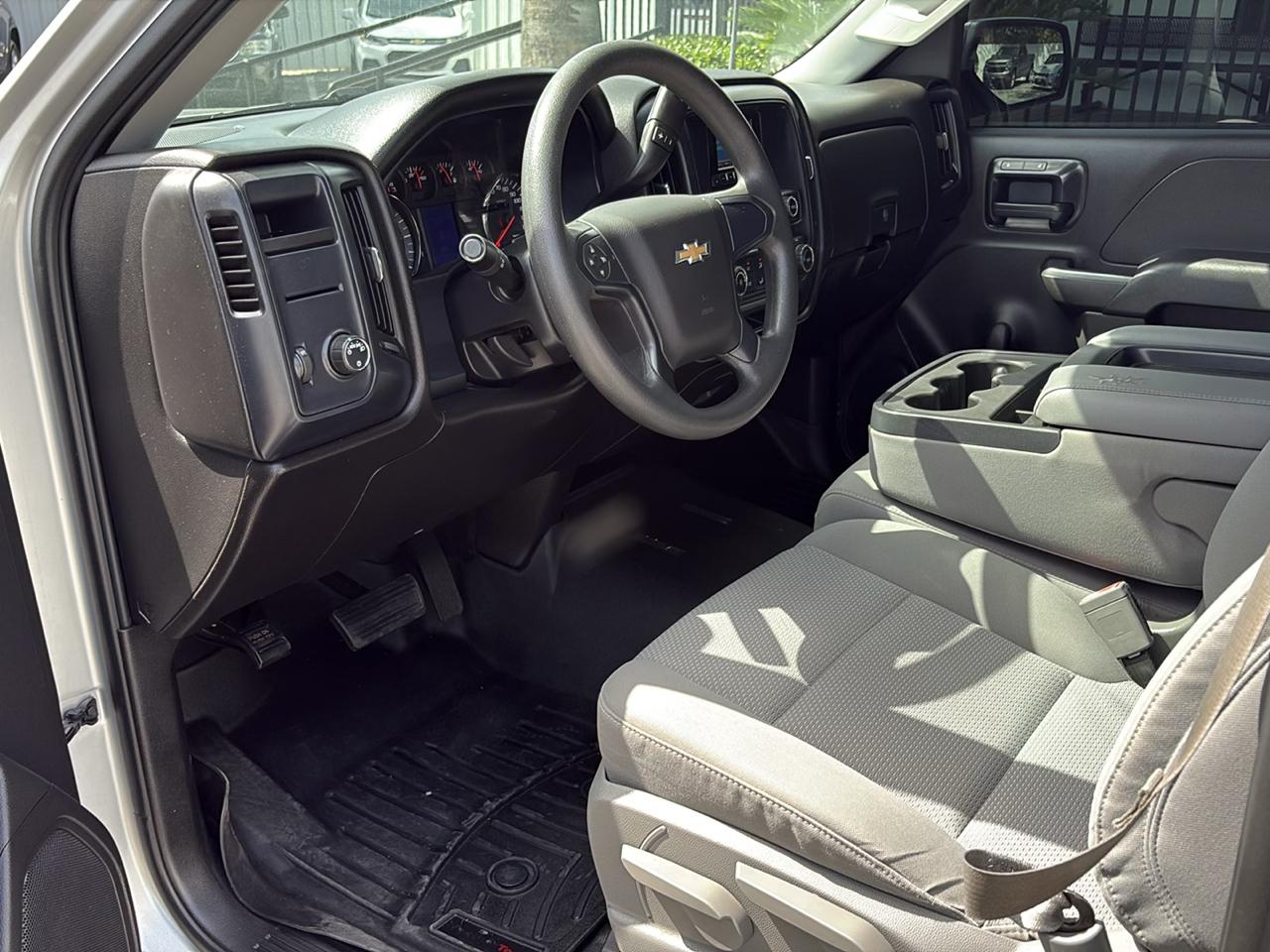Chevrolet Silverado 1500 2WD Reg Cab 119.0" Work Truck w/1WT 2014