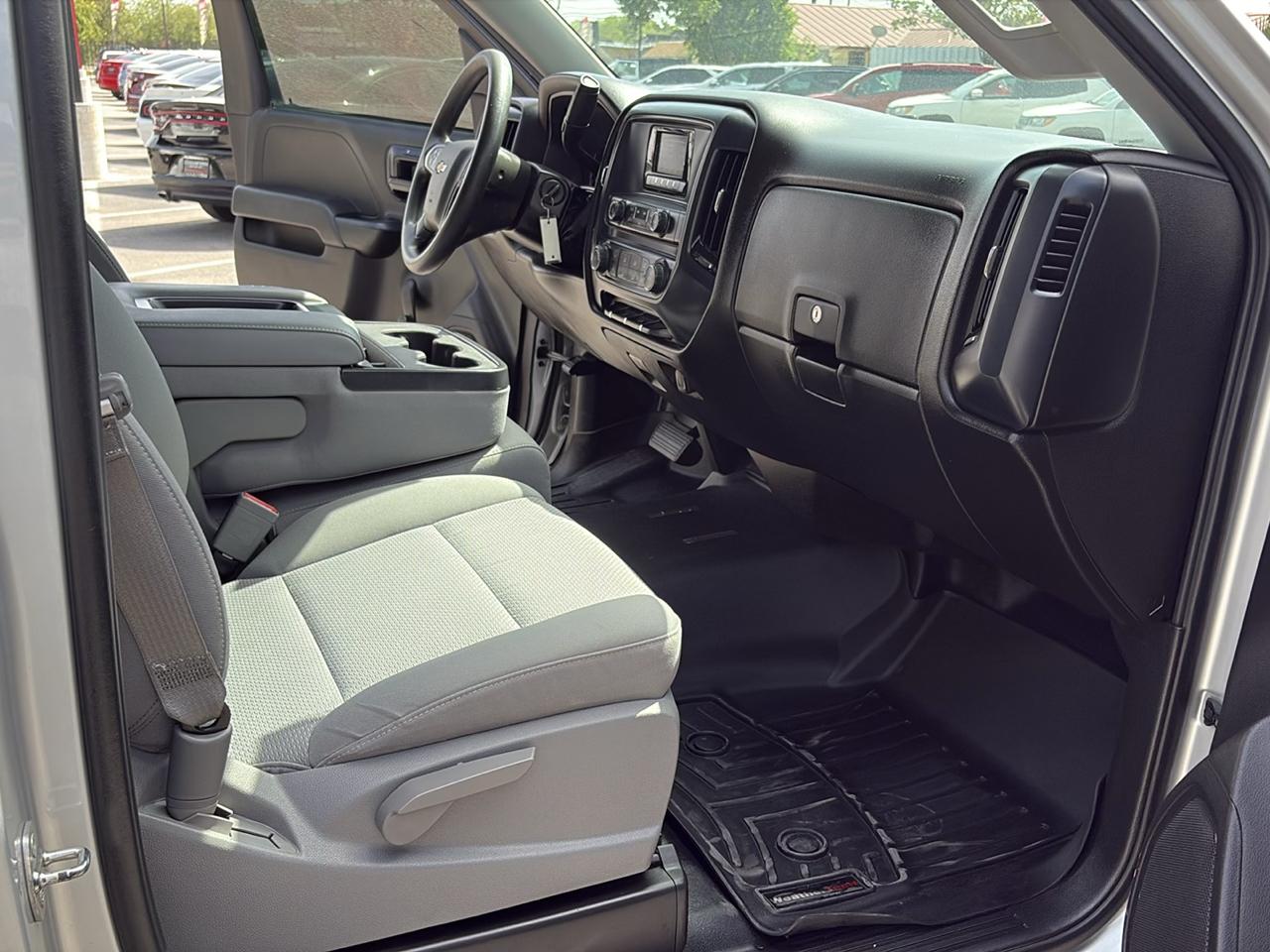 Chevrolet Silverado 1500 2WD Reg Cab 119.0" Work Truck w/1WT 2014