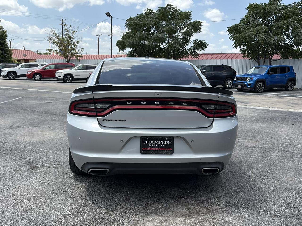 Dodge Charger SXT RWD 2019