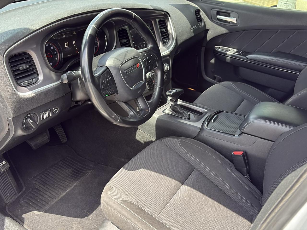 Dodge Charger SXT RWD 2019
