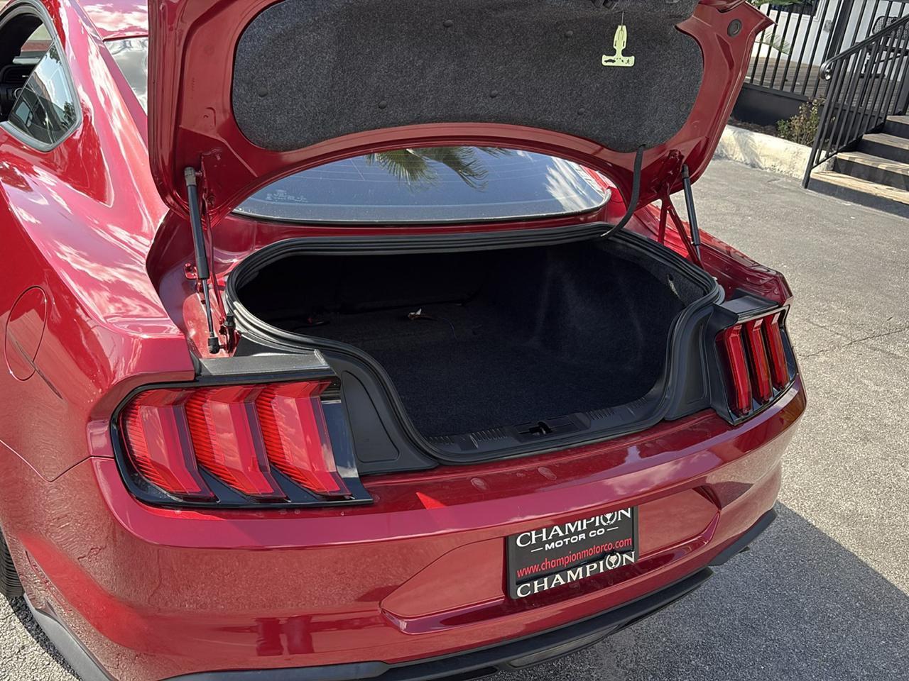 Ford Mustang EcoBoost Fastback 2020