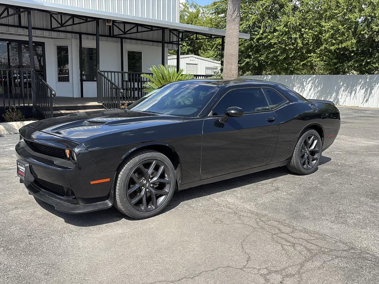 Dodge Challenger SXT RWD 2022