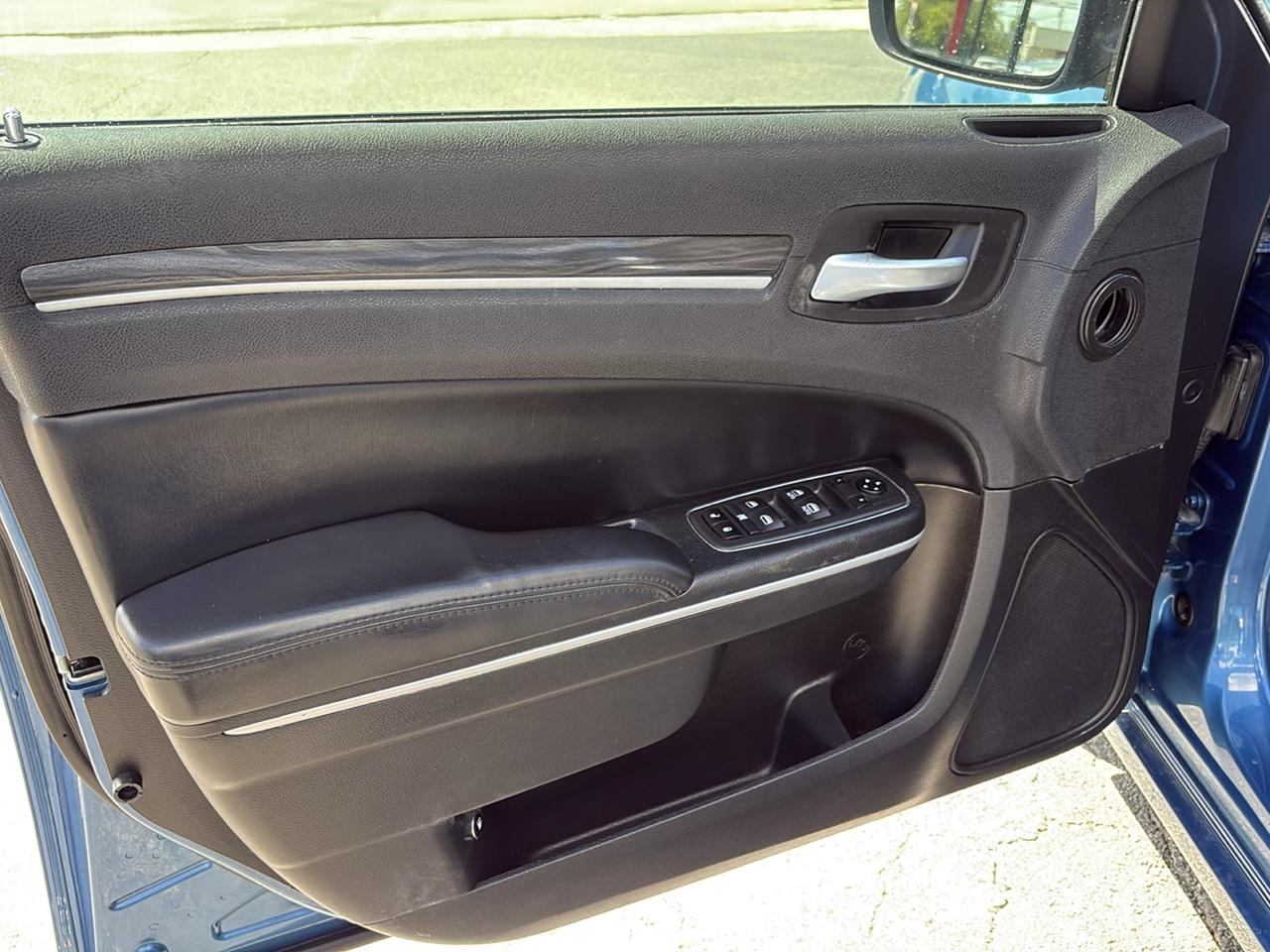 Chrysler 300 Touring RWD 2020